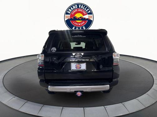 2024 Toyota 4Runner TRD Off Road