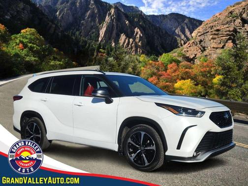 Wind Chill Pearl 2022 Toyota Highlander XSE