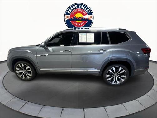 2022 Volkswagen Atlas 3.6L SEL Premium
