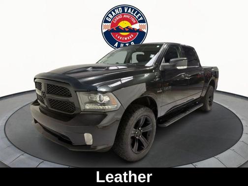Brilliant Black Crystal Pearlcoat 2018 RAM 1500 Sport