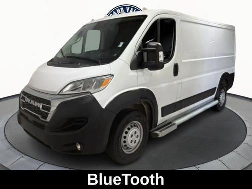 Bright White Clearcoat 2025 RAM ProMaster 2500 Tradesman