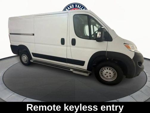 Bright White Clearcoat 2025 RAM ProMaster 2500 Tradesman