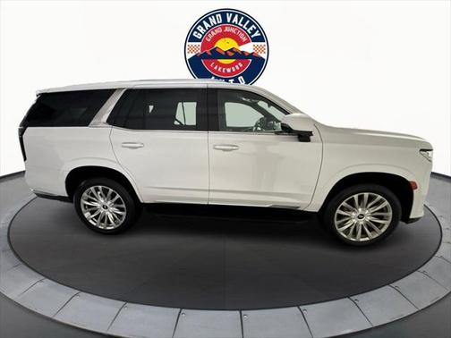 2022 Cadillac Escalade Luxury