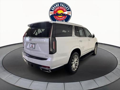 2022 Cadillac Escalade Luxury