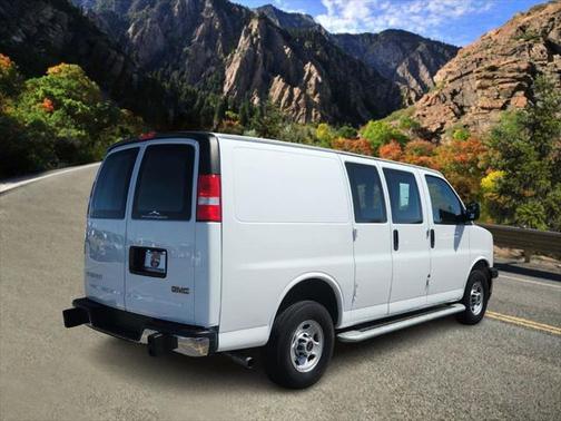 2022 GMC Savana 2500 Work Van