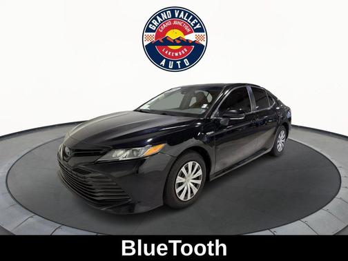 2019 Toyota Camry Hybrid LE