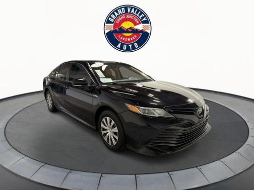 2019 Toyota Camry Hybrid LE