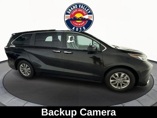 2023 Toyota Sienna XLE 7 Passenger