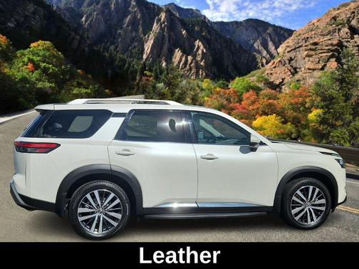 2022 Nissan Pathfinder Platinum 4WD