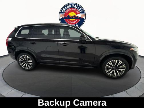 2020 Volvo XC90 T6 Momentum
