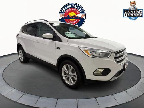 Oxford White 2018 Ford Escape SE