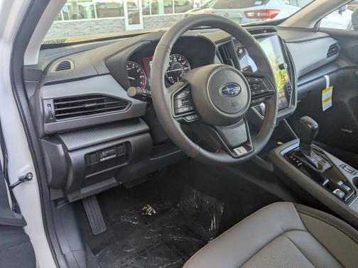 CRYSTAL WHITE PEARL 2026 Subaru Crosstrek Limited