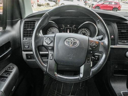 2019 Toyota Sequoia SR5