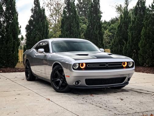 2015 Dodge Challenger SXT Plus