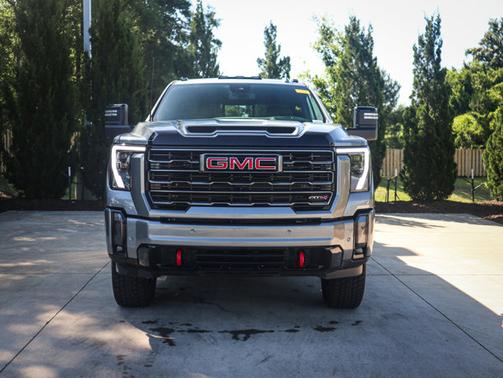 2024 GMC Sierra 2500 AT4