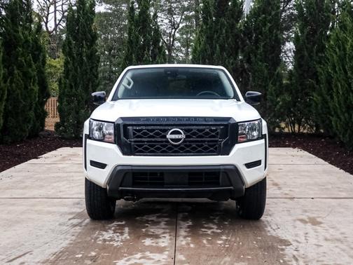 2024 Nissan Frontier S