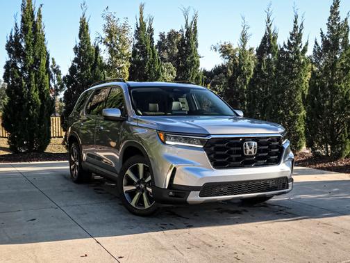 2025 Honda Pilot Touring