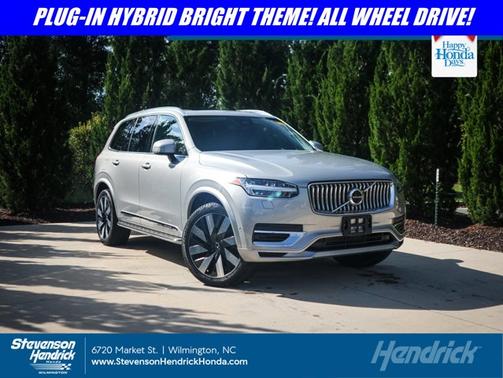 2023 Volvo XC90 Recharge Plug-In Hybrid Ultimate Bright Theme