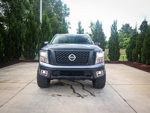 2017 Nissan Titan S