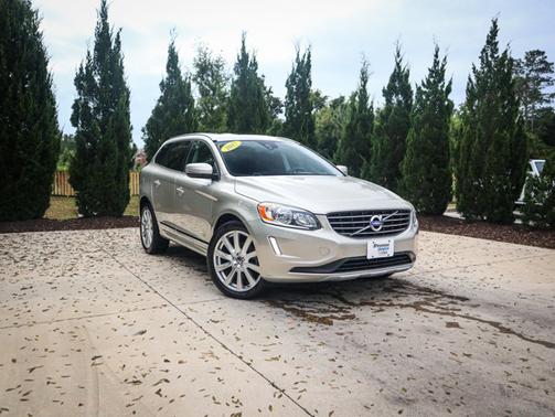 2017 Volvo XC60 T5 Inscription