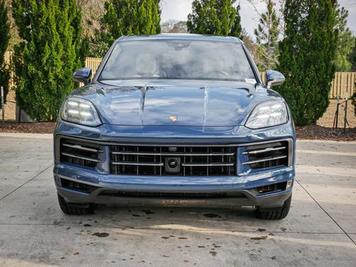 2024 Porsche Cayenne S