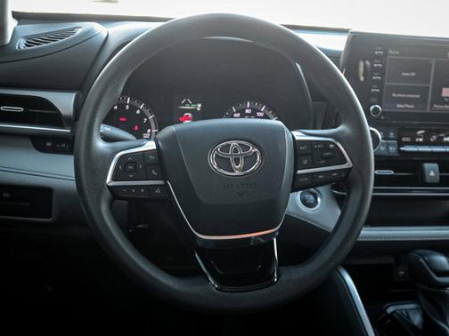 2021 Toyota Highlander L