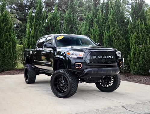 2023 Toyota Tacoma SR