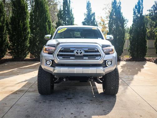 2016 Toyota Tacoma Limited