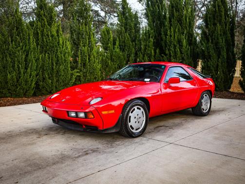 1985 Porsche 928 