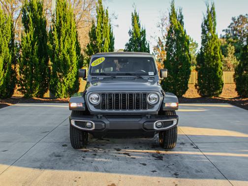 2024 Jeep Gladiator Sport S
