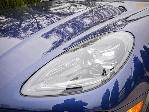 2022 Porsche Macan Base (PDK)