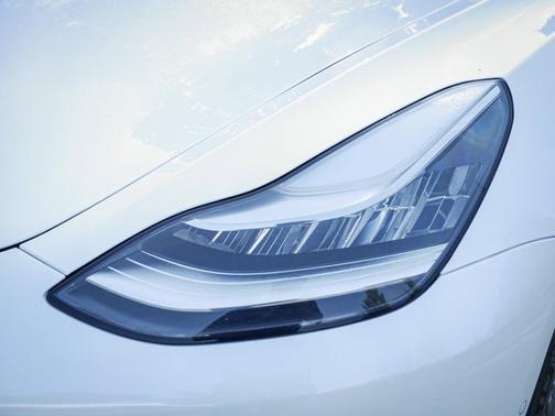 2020 Tesla Model 3 Standard Range