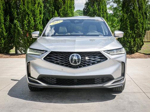 Lunar Silver Metallic 2025 Acura MDX w/Technology Package