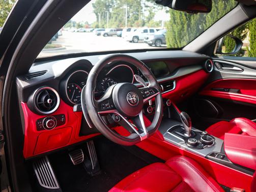 2018 Alfa Romeo Stelvio Ti Sport