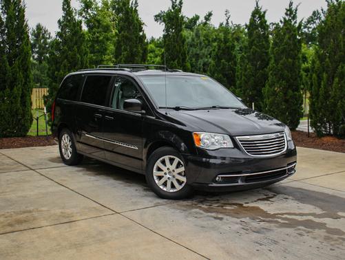 2016 Chrysler Town & Country Touring