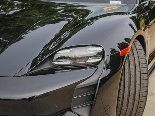 2024 Porsche Taycan Turbo