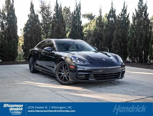 2018 Porsche Panamera 4S