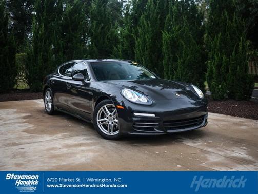 2016 Porsche Panamera 4S