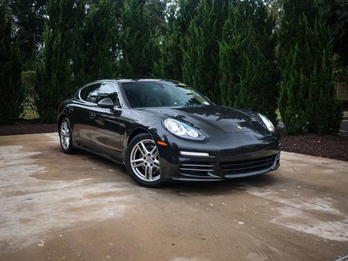 2016 Porsche Panamera 4S