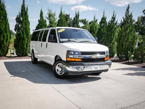 2022 Chevrolet Express 3500 LT