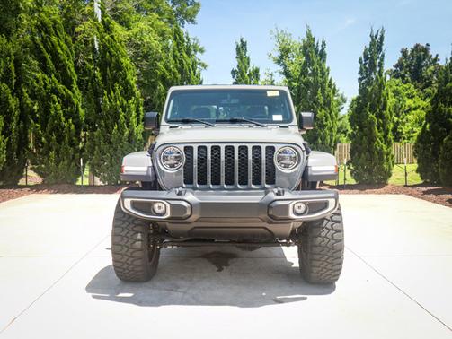 2022 Jeep Gladiator Sport S