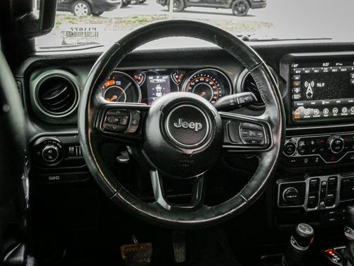 2022 Jeep Gladiator Sport S