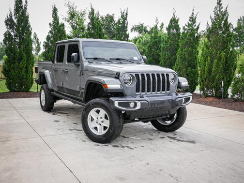 2022 Jeep Gladiator Sport S