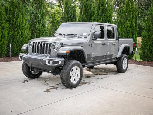 2022 Jeep Gladiator Sport S