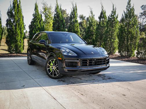 2021 Porsche Cayenne Turbo S E-Hybrid