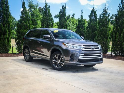 2019 Toyota Highlander LE