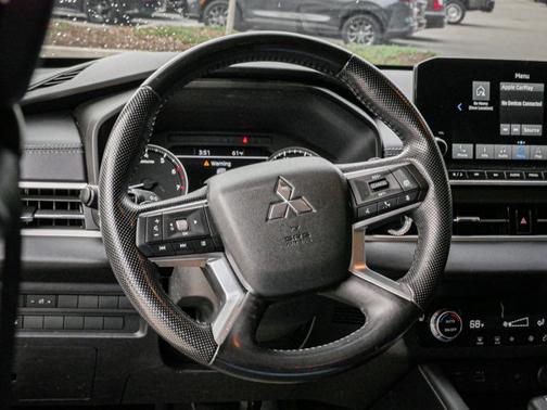 2022 Mitsubishi Outlander SE