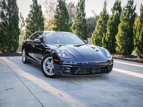 2023 Porsche Panamera 4
