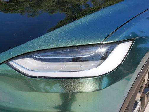 2023 Tesla Model X Standard Range
