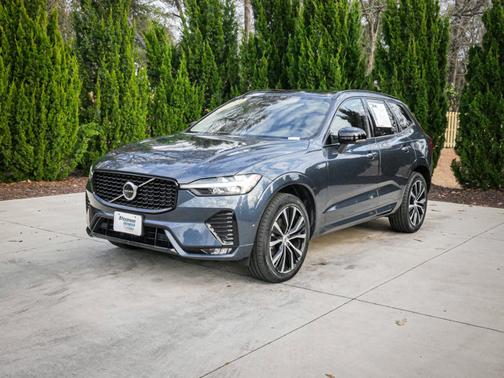 2025 Volvo XC60 Plus